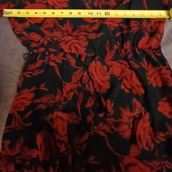 Women's long sleeved ruffle dress - Picture 6 of 8